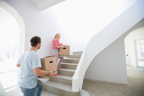 Moving truck service for flats and homes in Putney